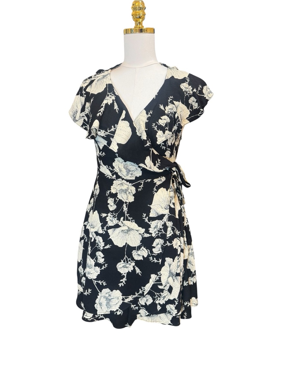 Free People French Quarter Floral Wrap Dress Size M Black Ruffle Sleeve - Picture 5 of 7